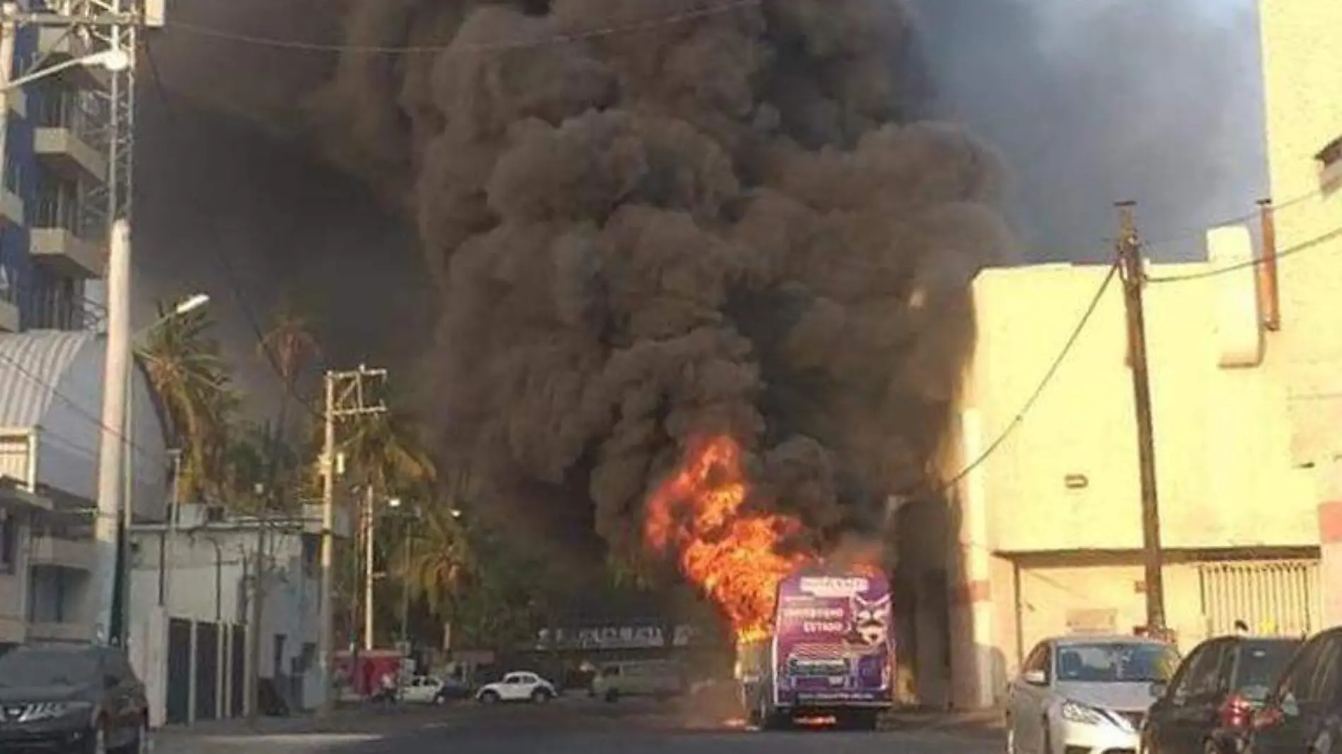 Incendio camión urbano acapuclo